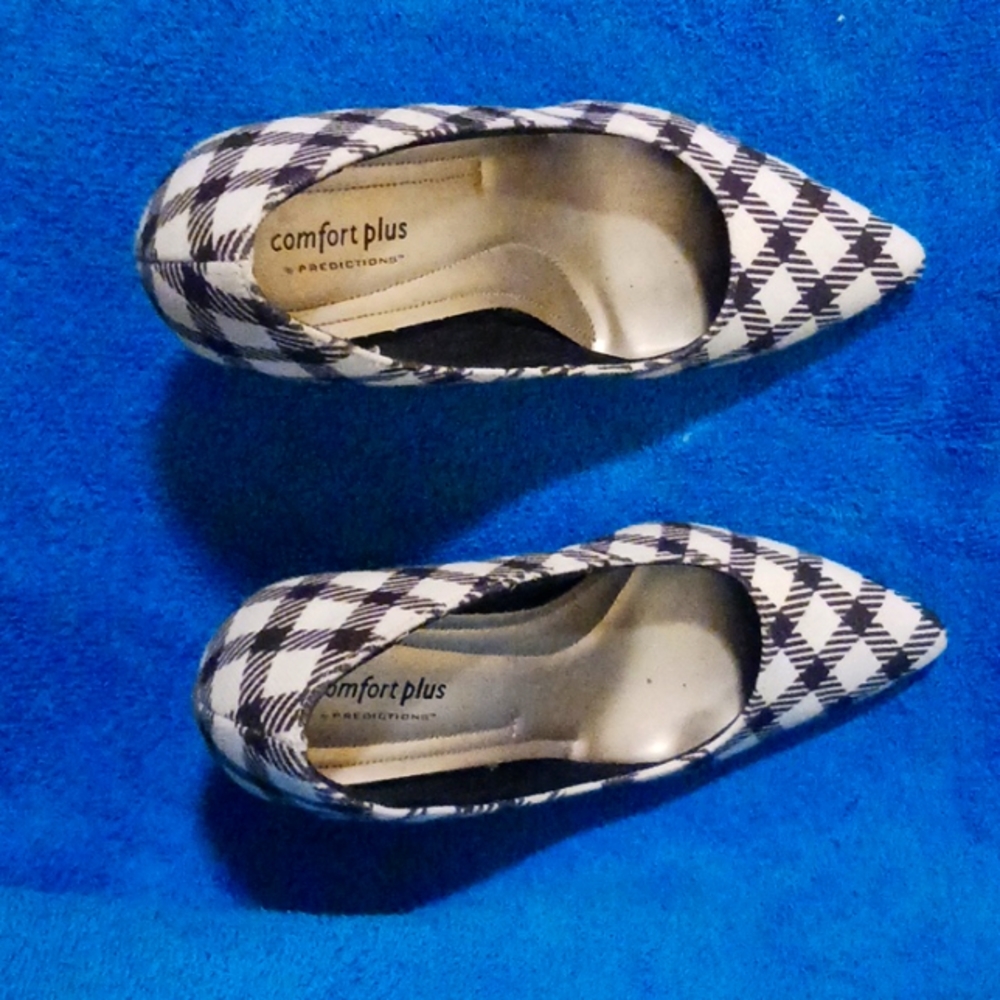 Comfort Plus size 7.5 Black and White Heels